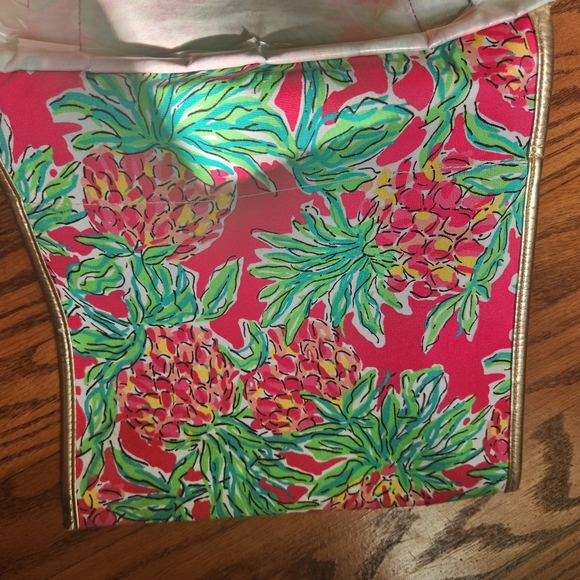 Lilly Pulitzer Tote Bag Sequin Handle Orchard Pink Spike the Punch Pineapples - Picture 11 of 12